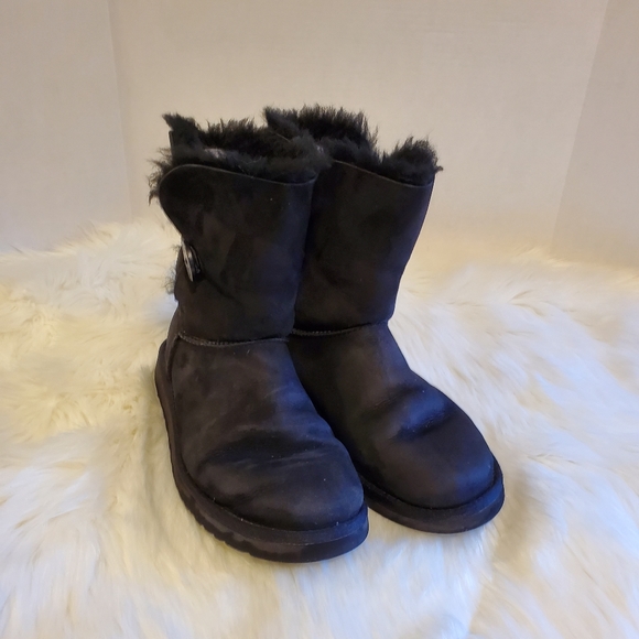 UGG Bailey Button Boots, Size 8 - Picture 2 of 7